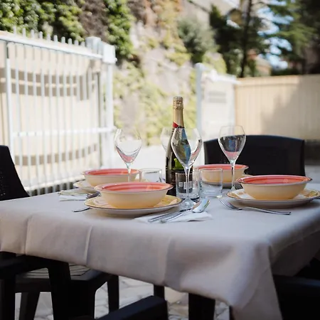 Guesthost - Holiday! Ambra Mini Flat * Sanremo