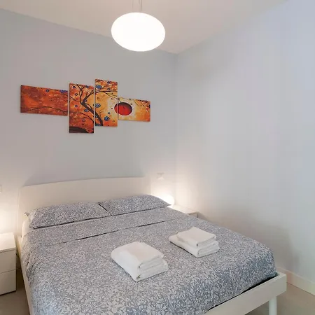 Guesthost - Holiday! Ambra Mini Flat Apartmán *