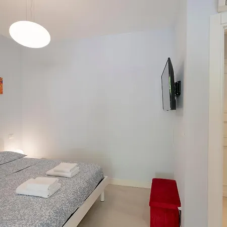 Apartmán Guesthost - Holiday! Ambra Mini Flat