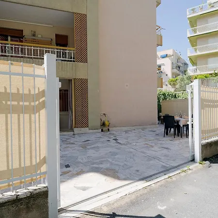 Apartment Guesthost - Holiday! Ambra Mini Flat Sanremo