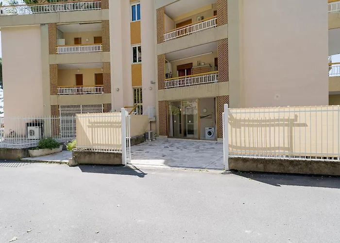 Guesthost - Holiday! Ambra Mini Flat Appartement